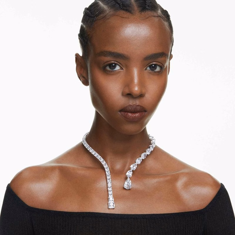 Matrix öPpet Halsband, Blandade Storlekar, Vit, RodiumpläTering